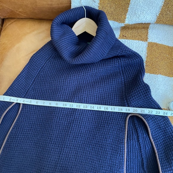Lauren Ralph Lauren navy blue wool blend poncho with brown leather trim - Picture 6 of 6